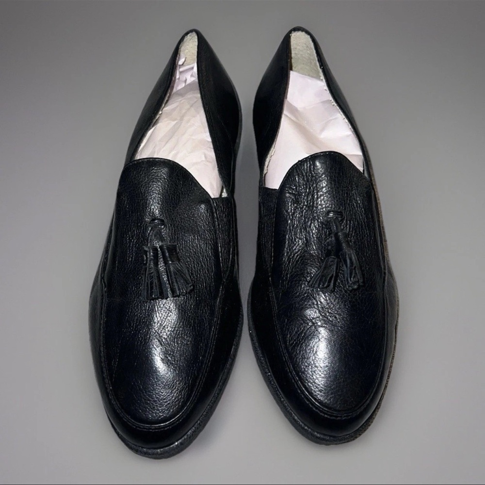 Trotters Black Tassel Loafers 7.5